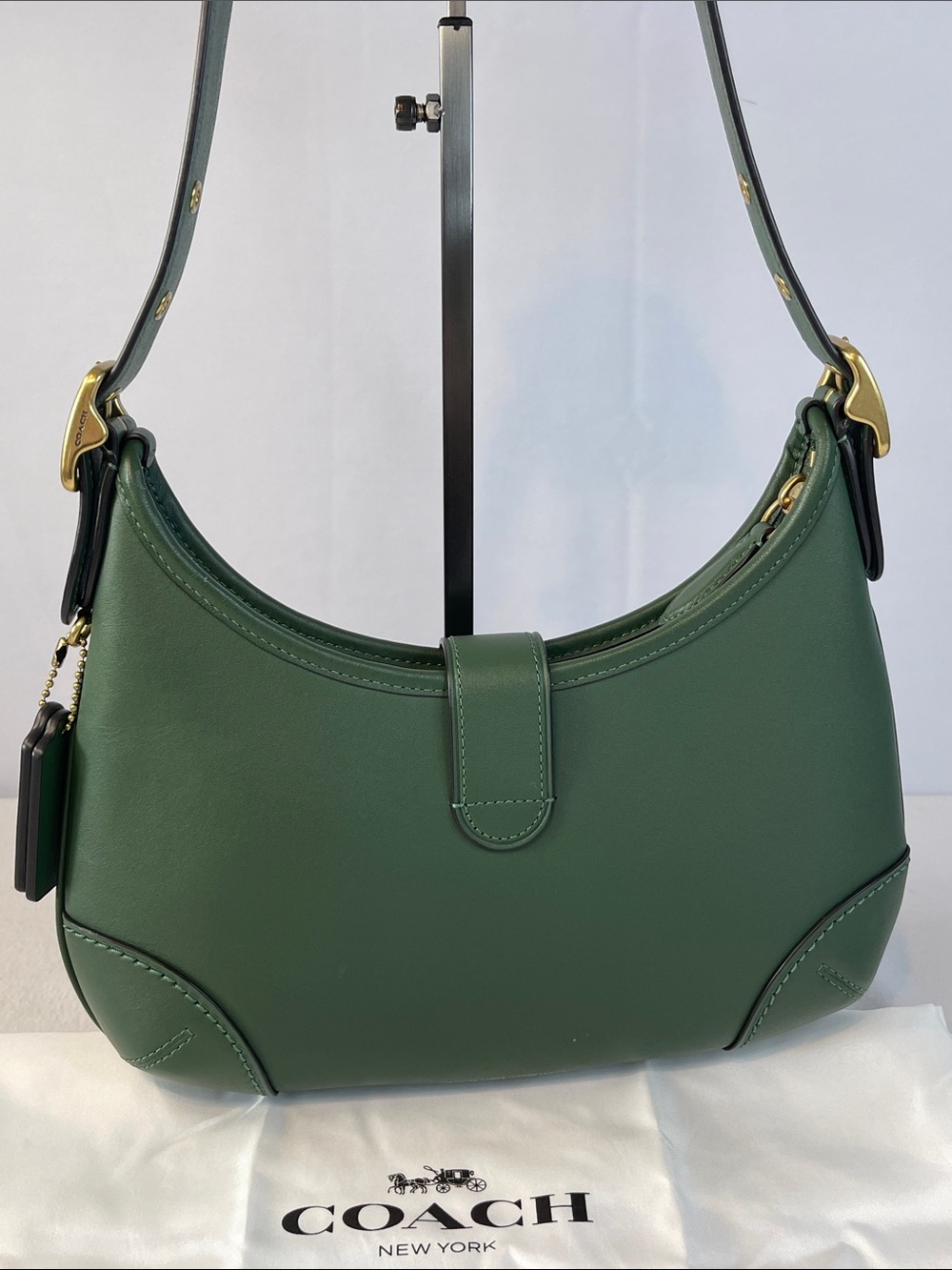 Coach CW642 Hamptons Hobo 2005 Limited Re-Edition Green Leather - Picture 5 of 16
